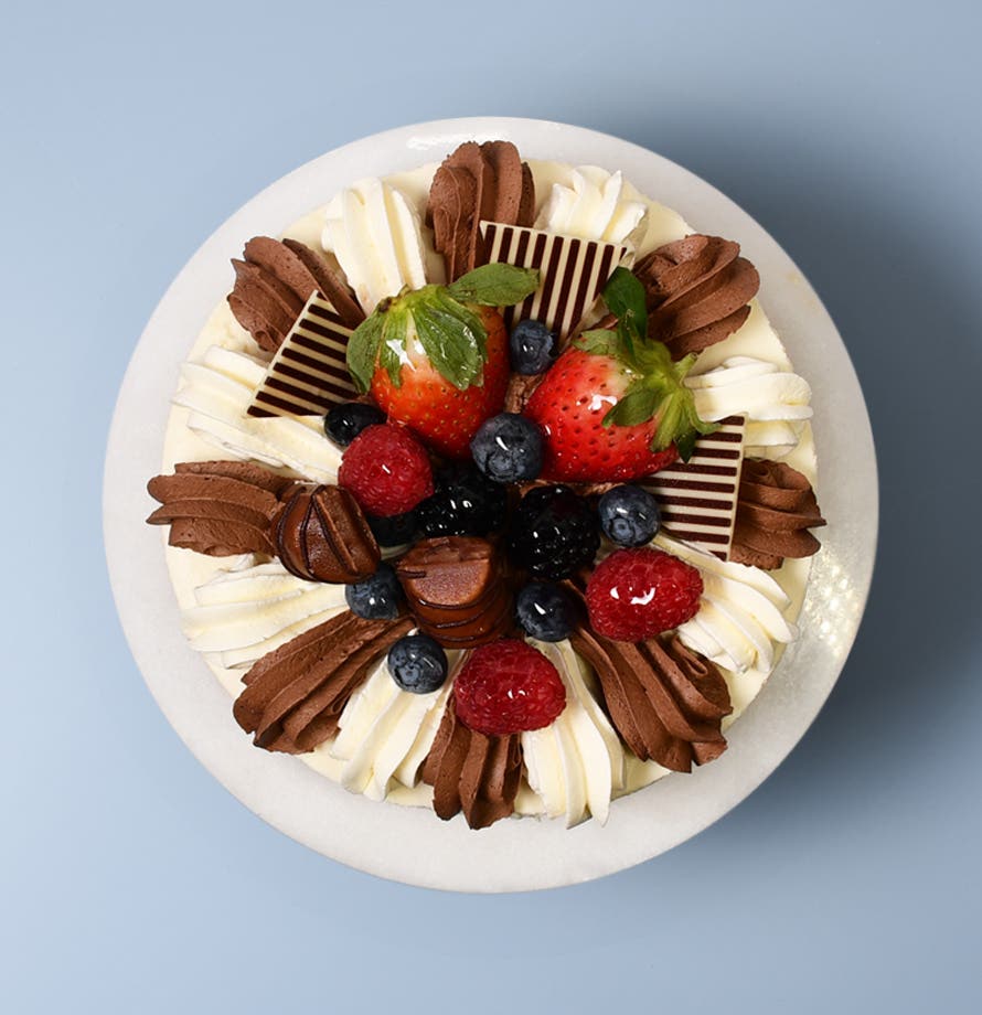 Vanilla Forest Fruit Cheesecake