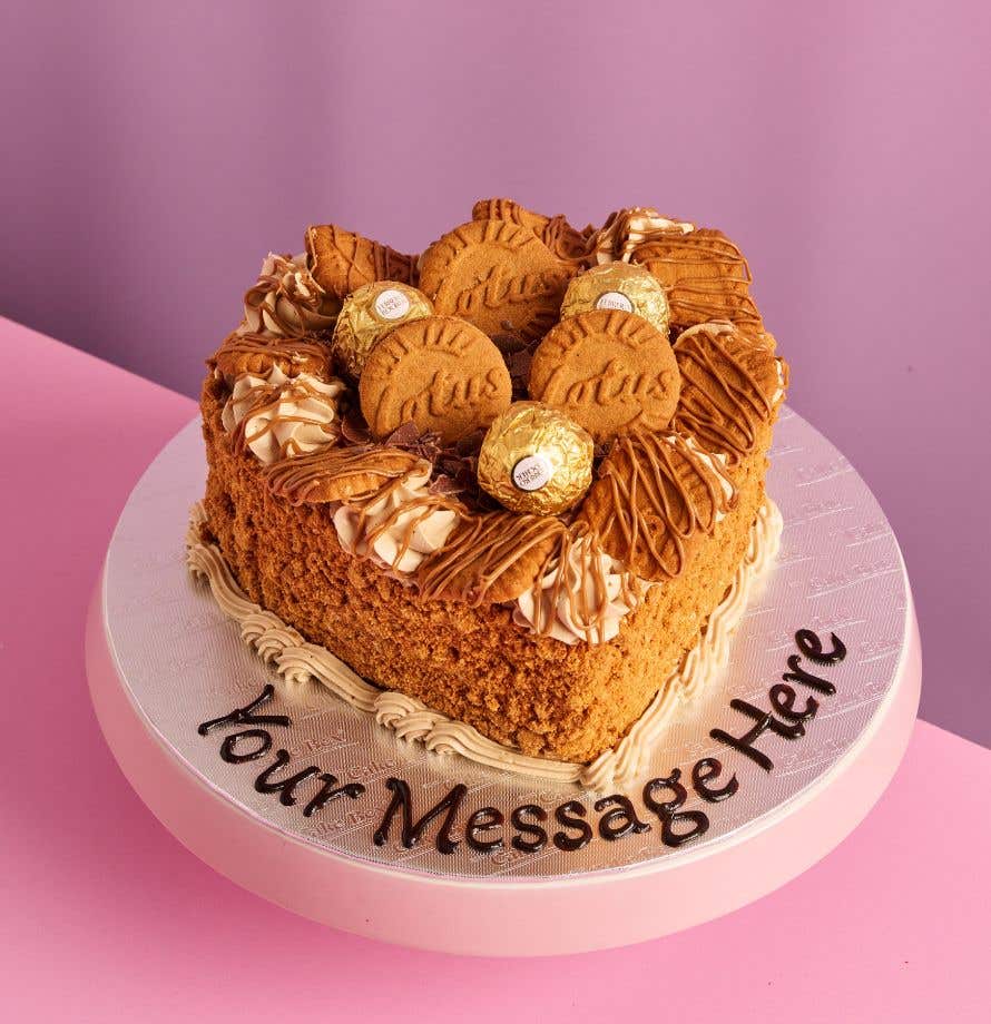 Caramel Crunch Love cake