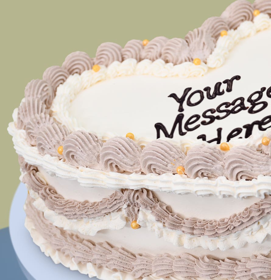 Champagne Pearl Vintage Heart Cake