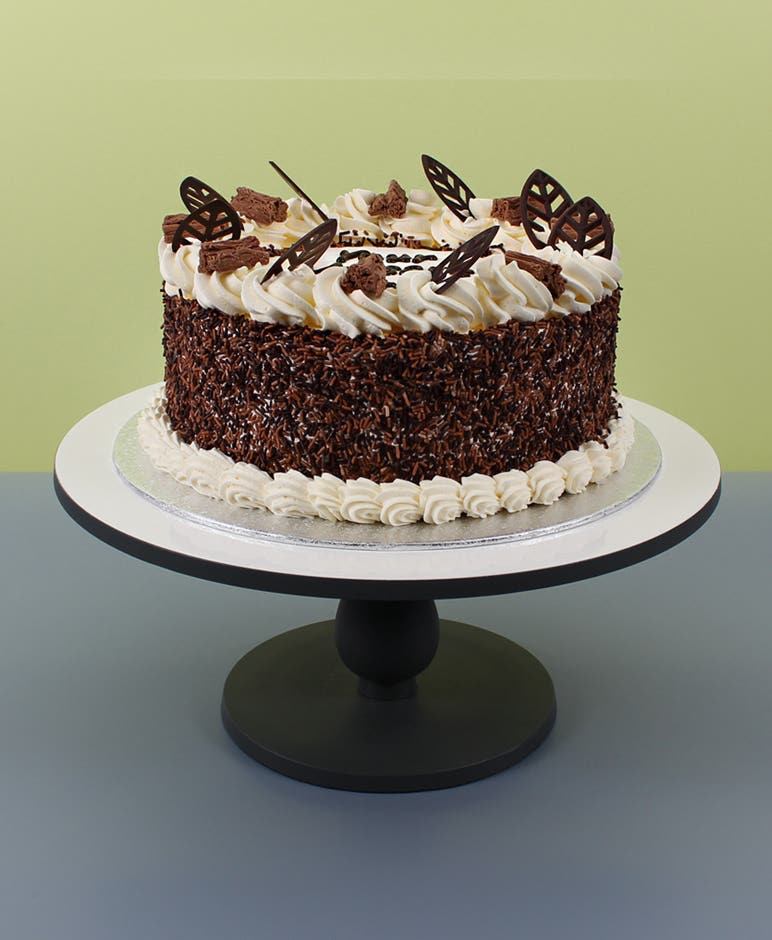 Chocolate Fan & Flake Cake