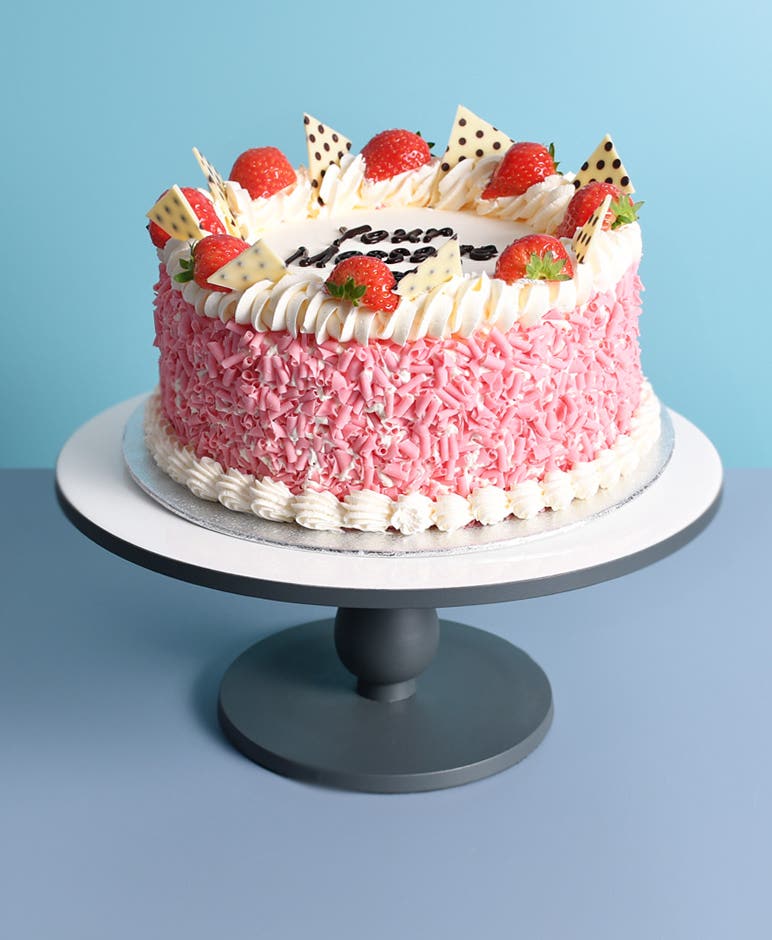 Strawberry Fan Cake