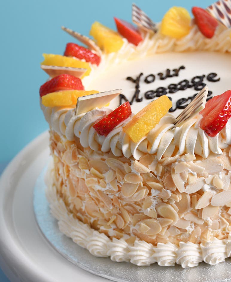 Almond Strawberry & Pineapple