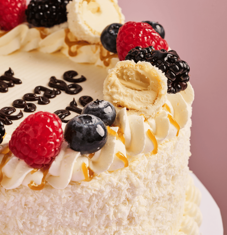 Coconut Berry Round Cake