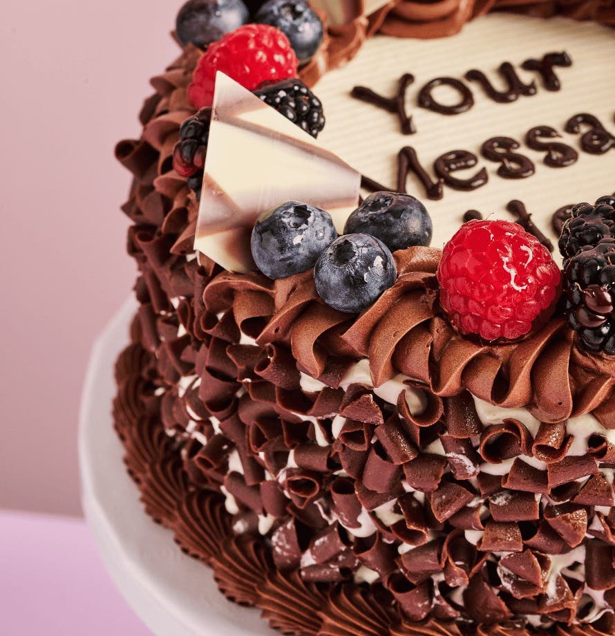 Chocolate Berry Round Cake