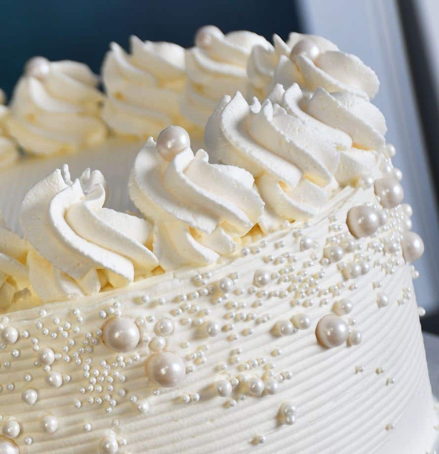 White Pearl Wedding Cake
