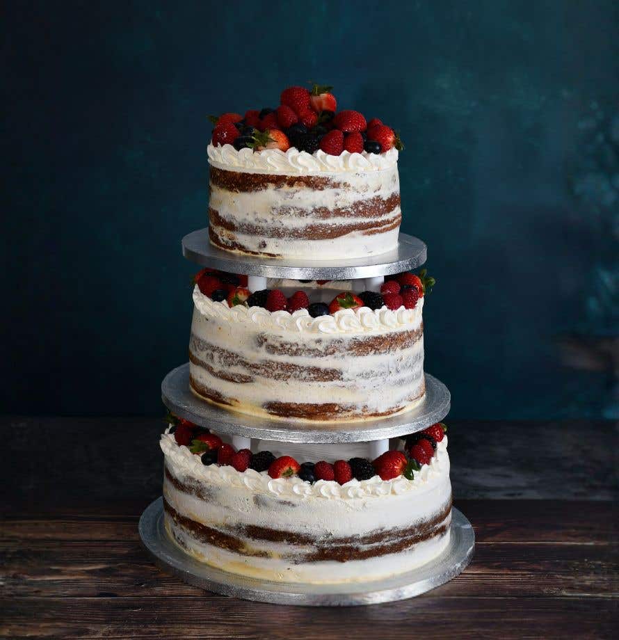 Gâteau de mariage aux fruits rouges