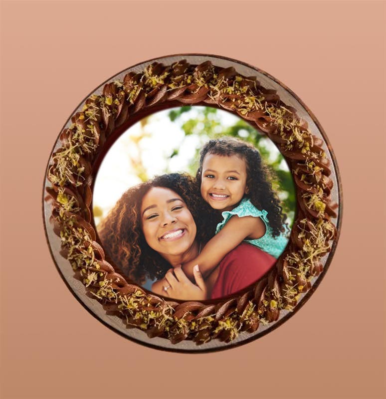 Red Velvet Dubai Chocolate Photo Cake