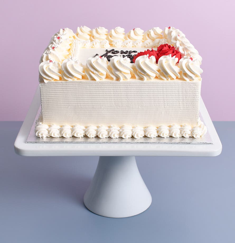 Classic Fresh Cream & Red Flowers