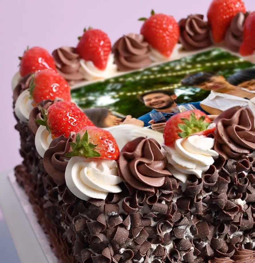 Strawberry Chocolate Curls Photo Cake